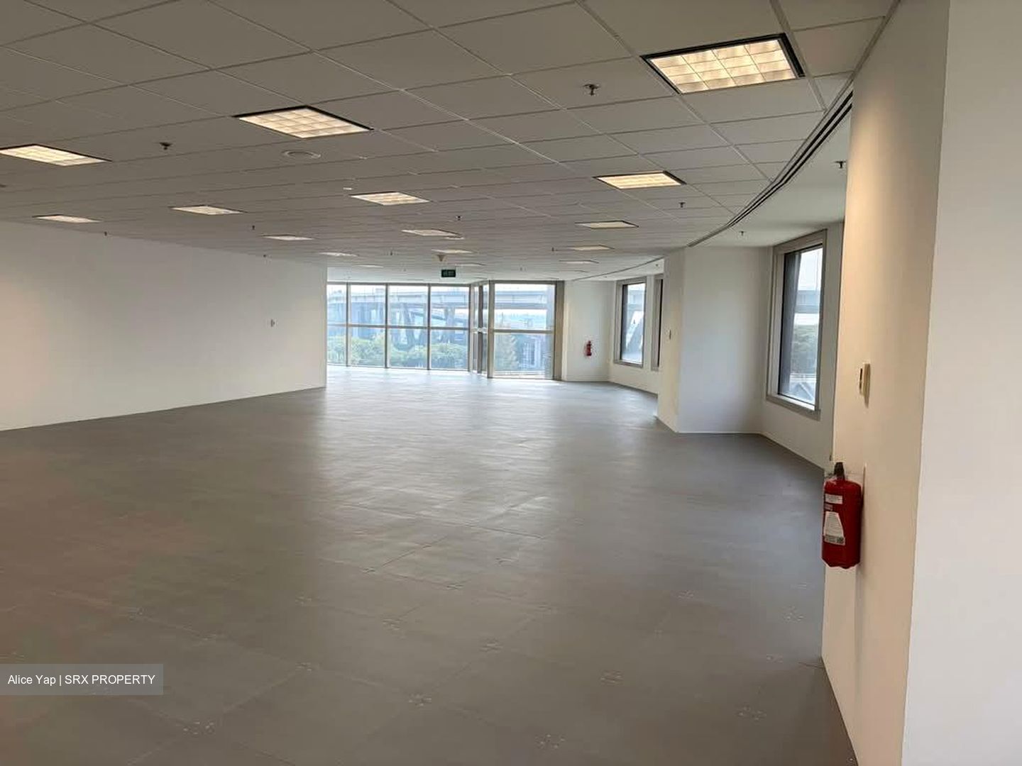 Centennial Tower (D1), Office #554730171